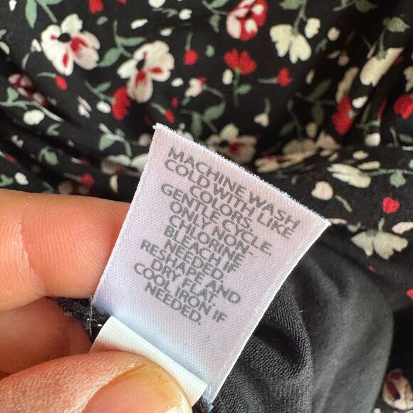 J.Jill Floral Top Blouse Black Red White Round Neck Side Slit 3/4 Sleeve Sz L - Picture 6 of 8